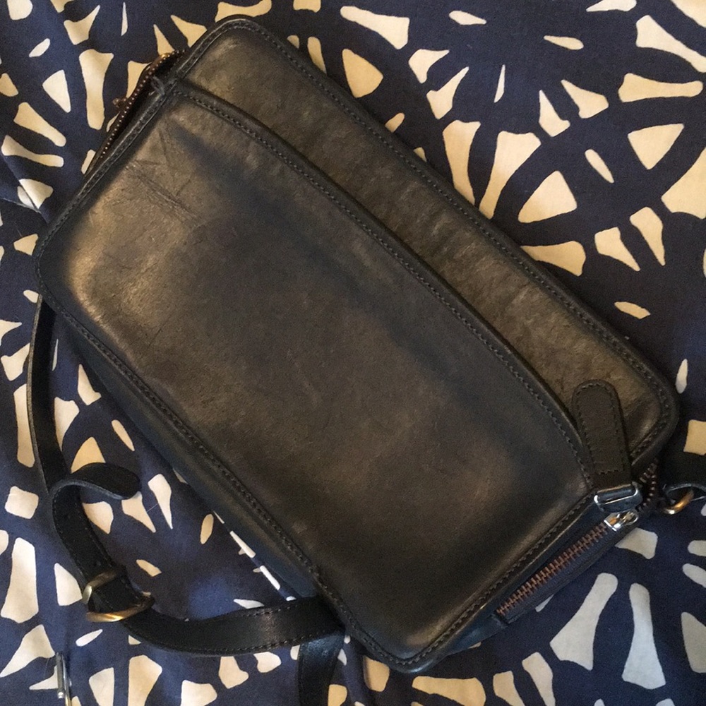 Vintage Coach Taylor bag in navy